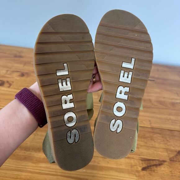 Sorel Ella II Green Suede Leather Criss Cross Elastic Flat Sandals Size 6 - Picture 4 of 6